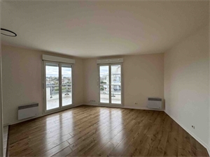 appartement à la location -   77000  MELUN, surface 26 m2 location appartement - APR746994